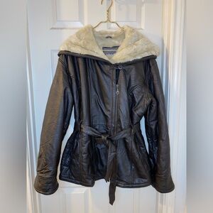 VTG WILSONS LEATHER Genevieve Genuine Belted Leather Jacket